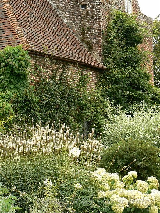 Sissinghurst Castle gardens P1120791.JPG